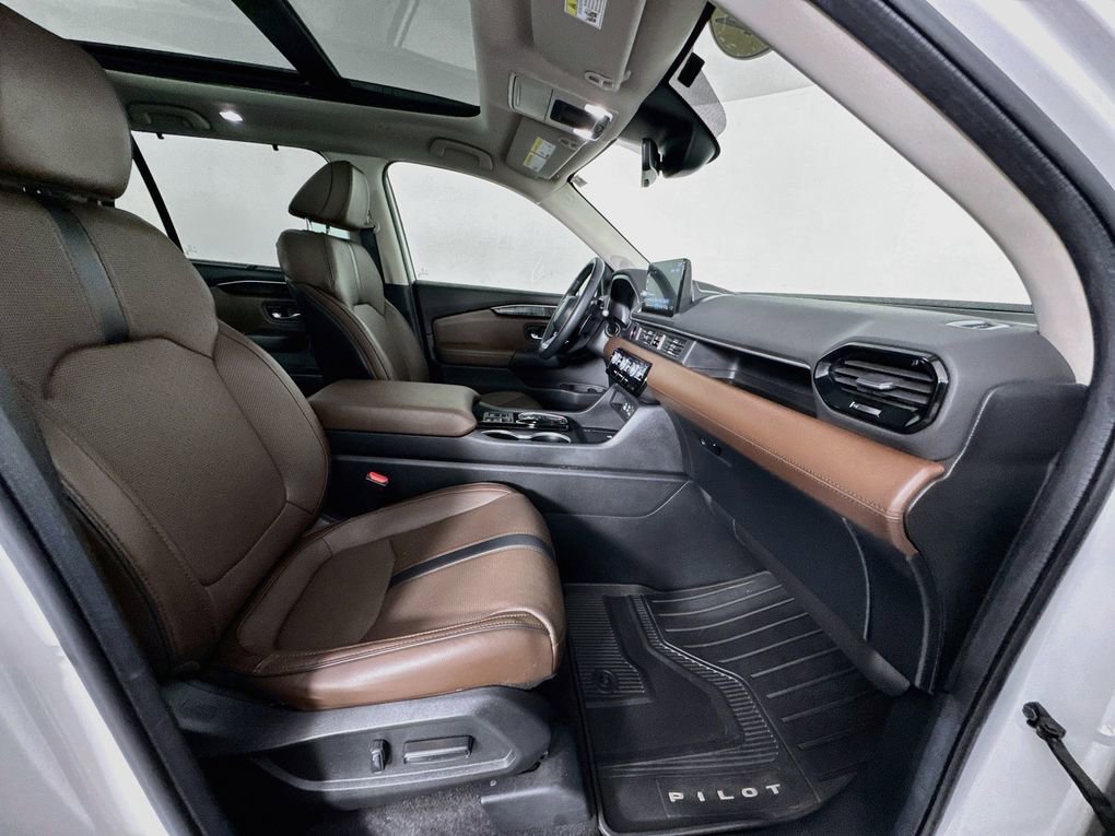 Used 2024 Honda Pilot Elite image 35