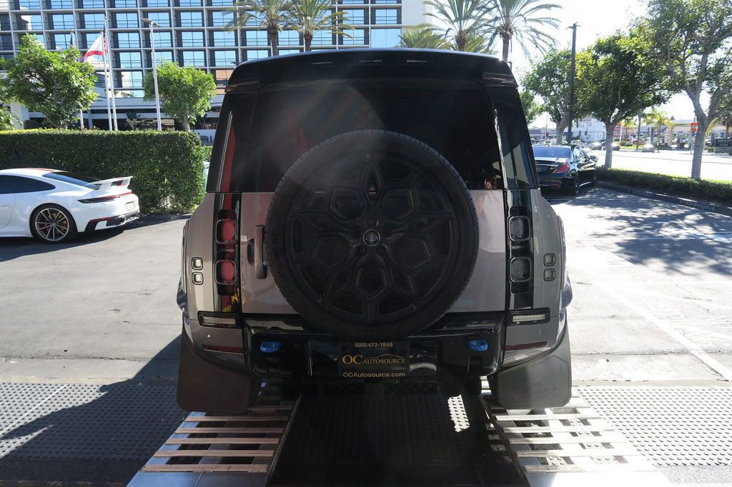 Used 2024 Land Rover Defender 110 X-Dynamic SE image 65
