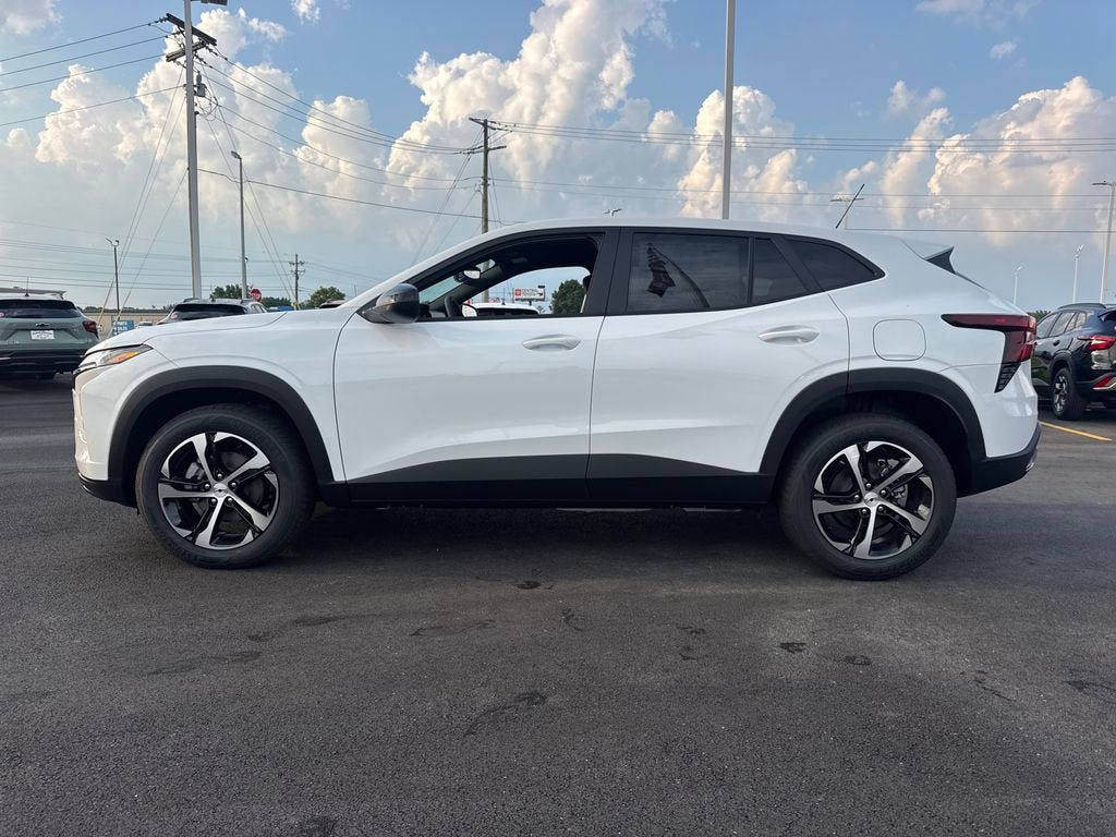 New 2026 Chevrolet Trax RS w/ Driver Confidence Package FWD image 3