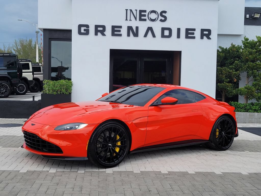 Used 2023 Aston Martin V8 Vantage Coupe RWD image 2