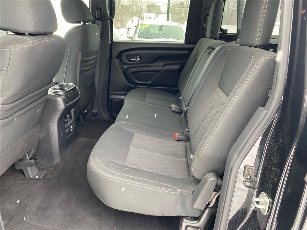 Used 2019 Nissan Titan SV w/ SV Convenience Package image 18