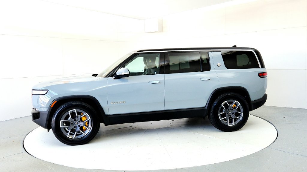 Used 2023 Rivian R1S Adventure Quad AWD/4WD image 4