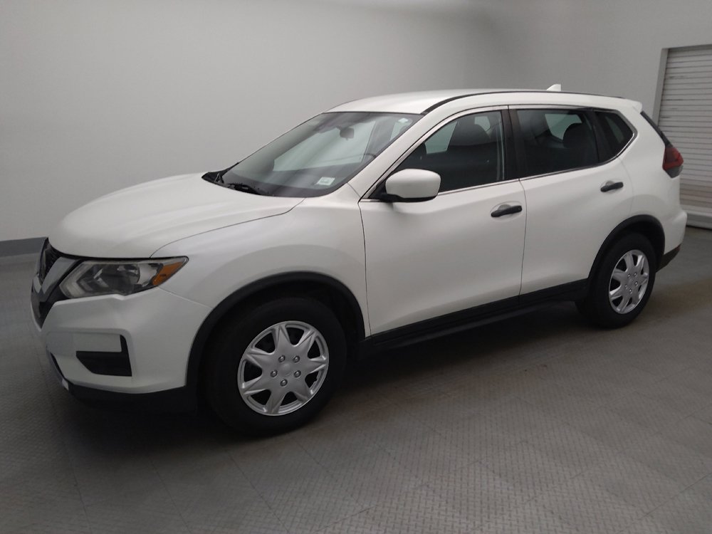 Used 2019 Nissan Rogue S FWD image 2