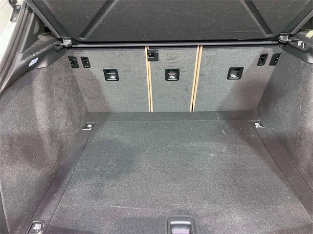 Used 2022 Porsche Macan w/ Premium Package Plus image 21