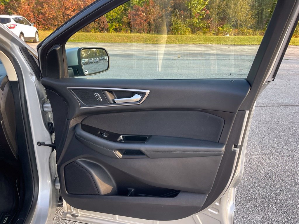 Used 2019 Ford Edge SEL AWD/4WD image 20