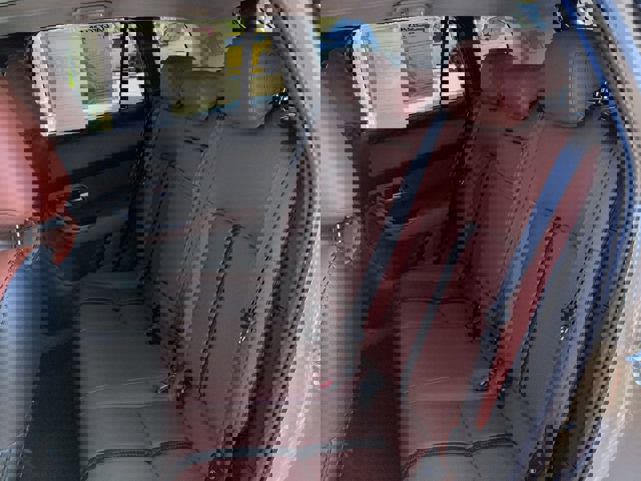 Used 2025 MAZDA CX-50 Meridian Edition w/ Weather Package image 13