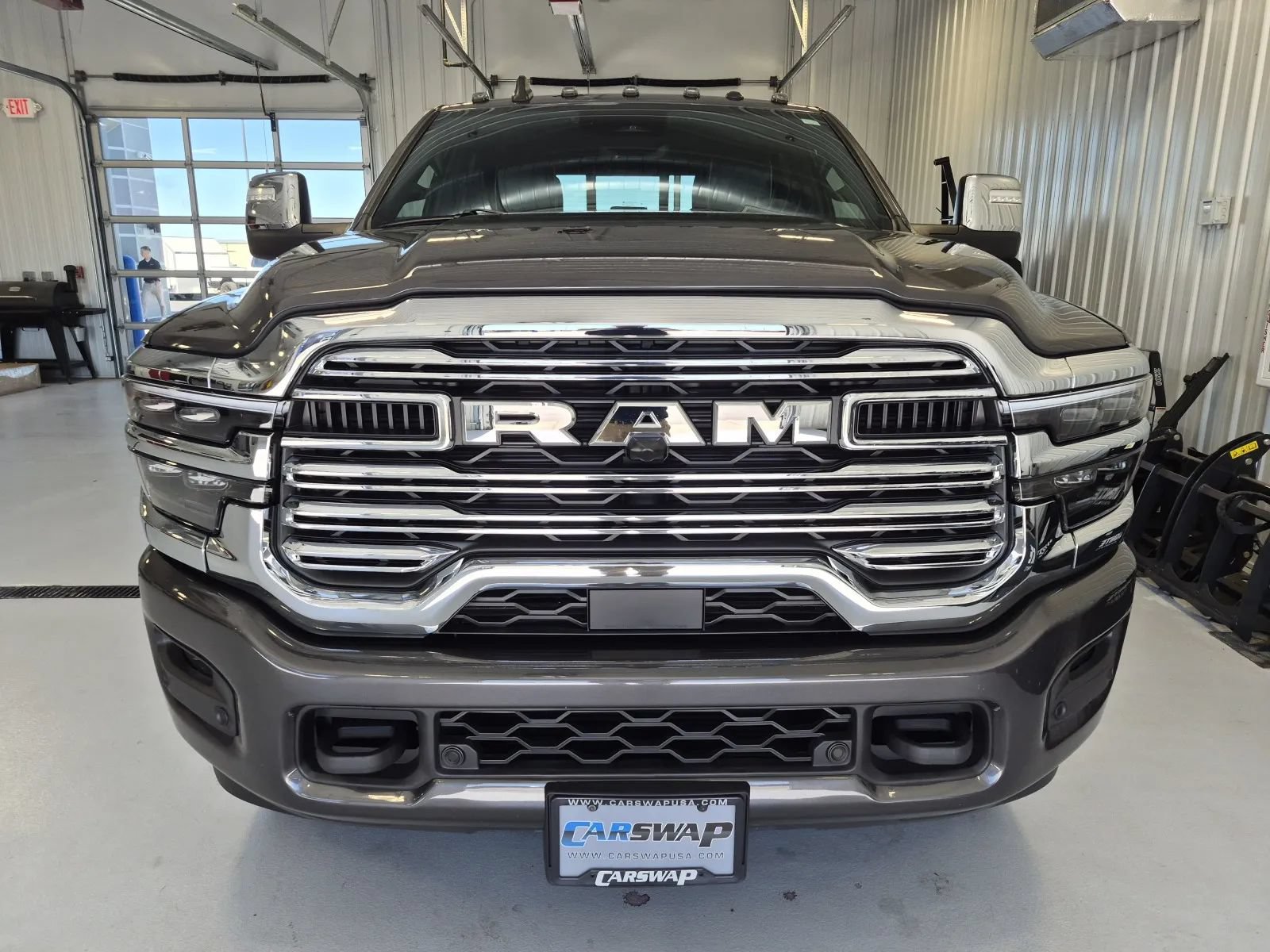 Used 2026 RAM 3500 Laramie AWD/4WD image 6