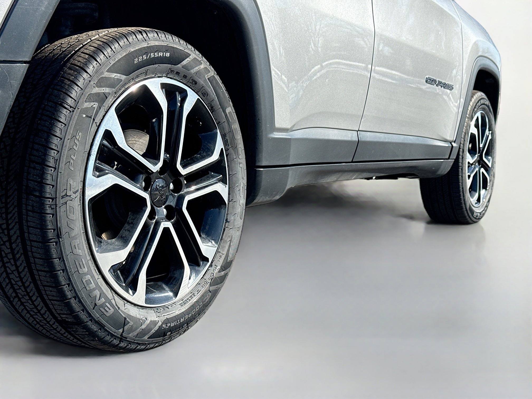 Used 2022 Jeep Compass Limited image 16