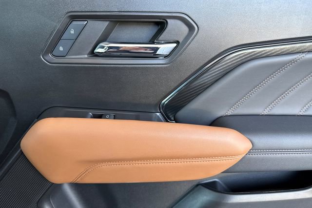 Used 2024 GMC Canyon AT4 w/ AT4 Premium Package image 21