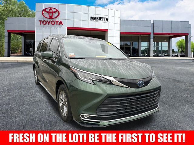 Certified 2022 Toyota Sienna XLE