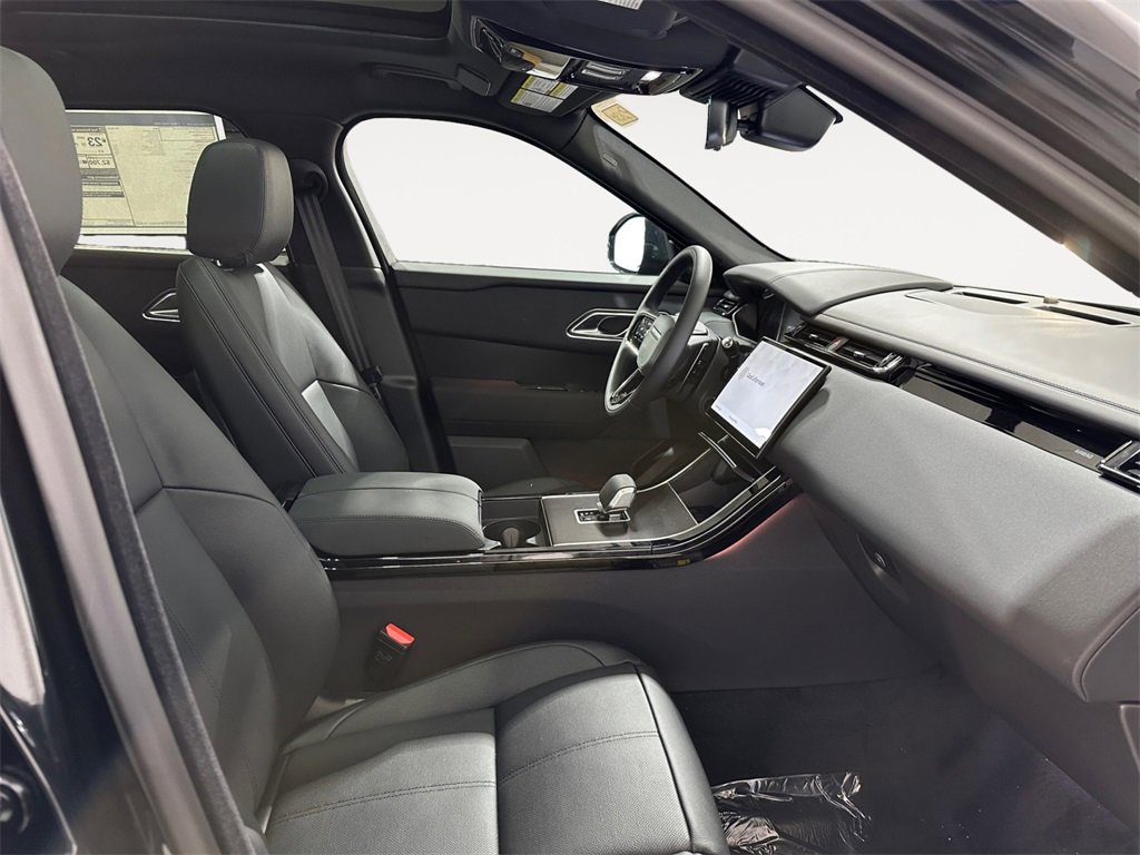 New 2026 Land Rover Range Rover Velar Dynamic SE image 15