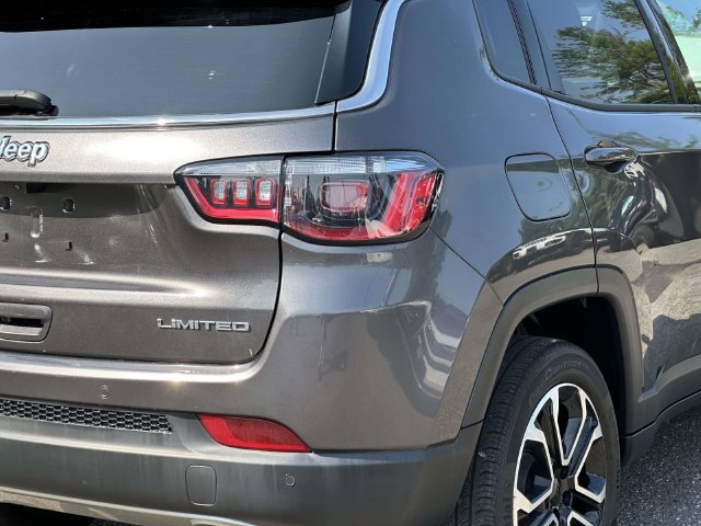 Certified 2023 Jeep Compass Limited AWD/4WD image 11