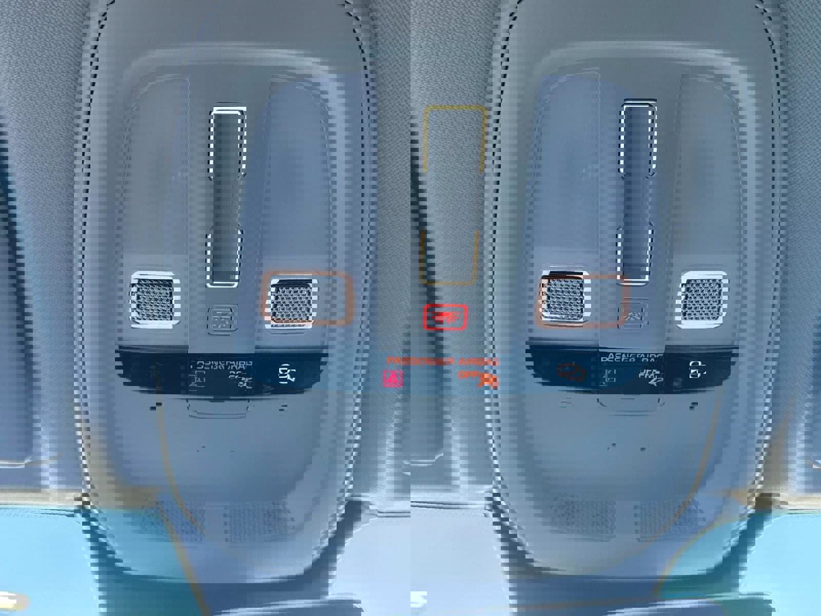 New 2025 Volvo XC60 B5 Core w/ Climate Package image 34