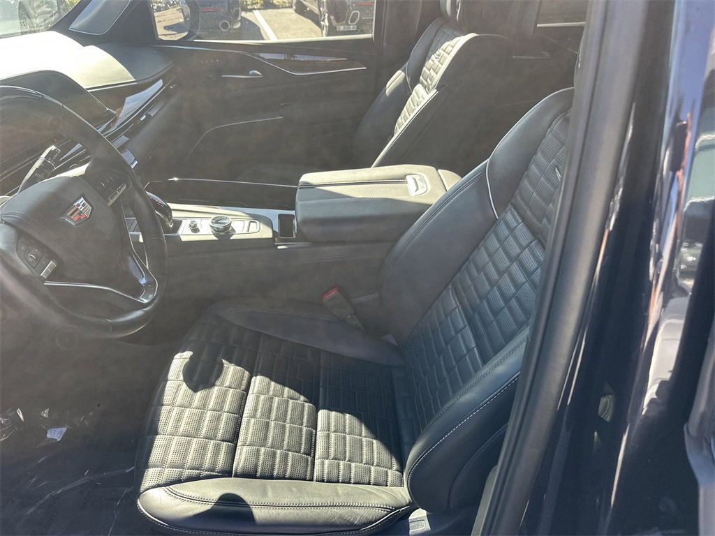Used 2024 Cadillac Escalade ESV Sport Platinum image 18
