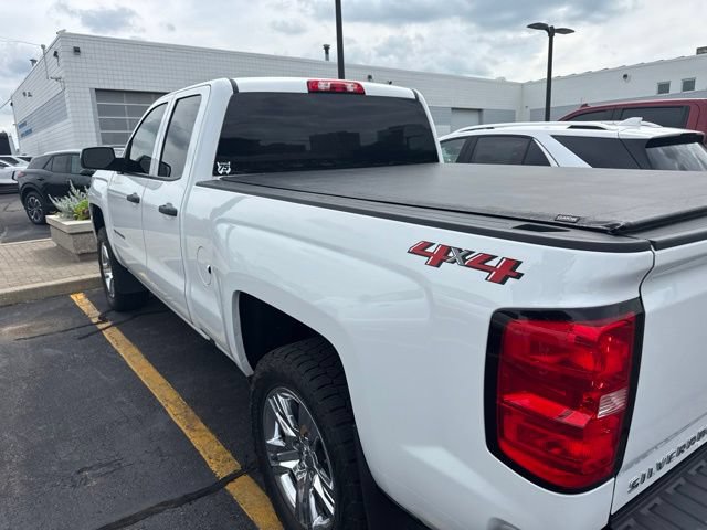 Used 2018 Chevrolet Silverado 1500 Custom w/ Custom Value Package AWD/4WD image 5