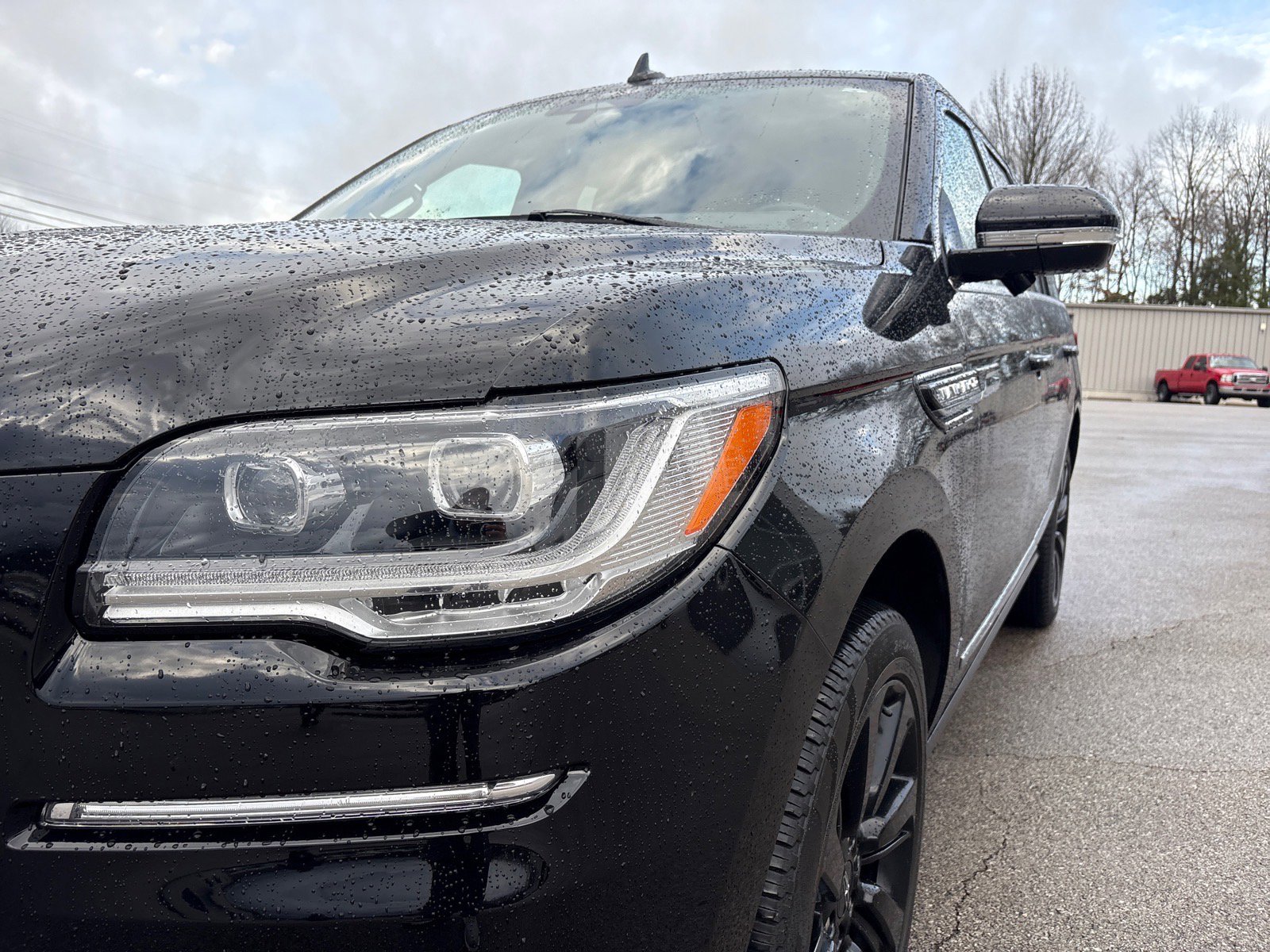 Used 2024 Lincoln Navigator Reserve image 4