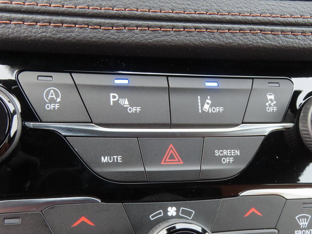 New 2026 Chrysler Pacifica Pinnacle w/ Trailer Tow Group image 15