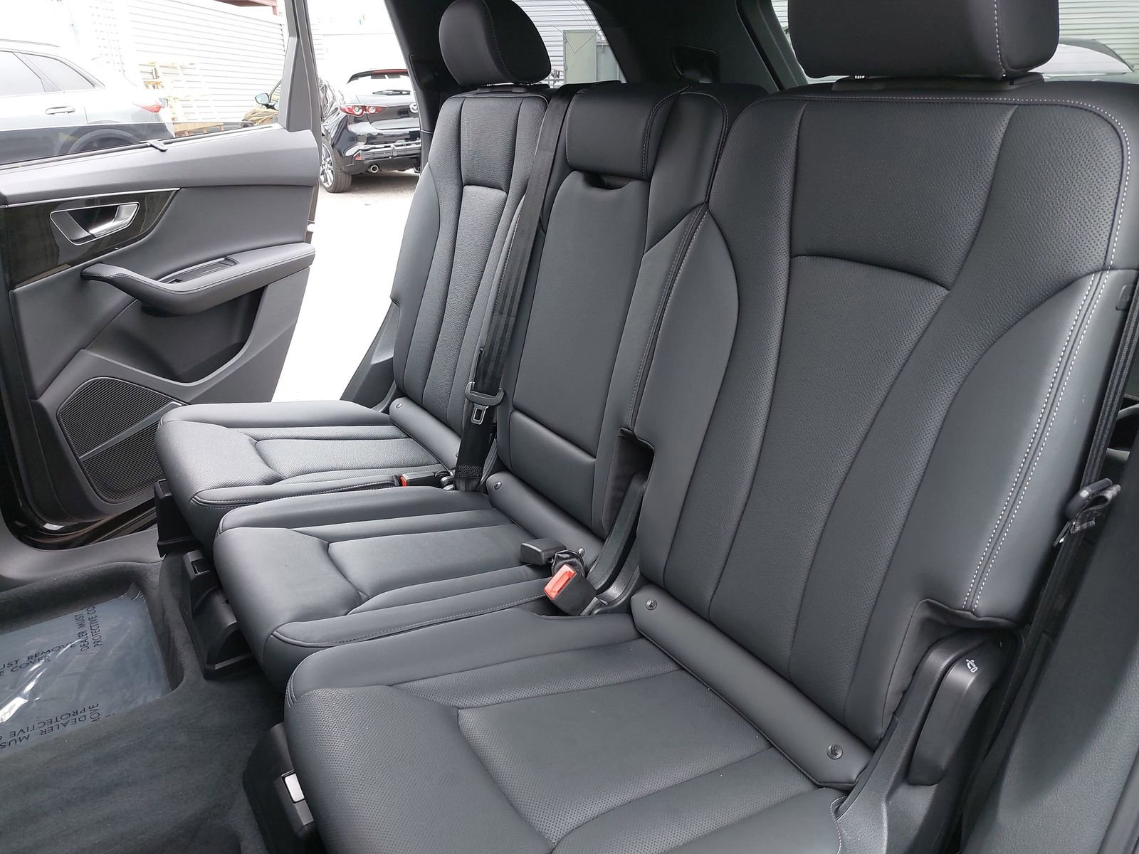 Used 2025 Audi Q7 3.0T Premium Plus w/ Premium Plus Package AWD/4WD image 16