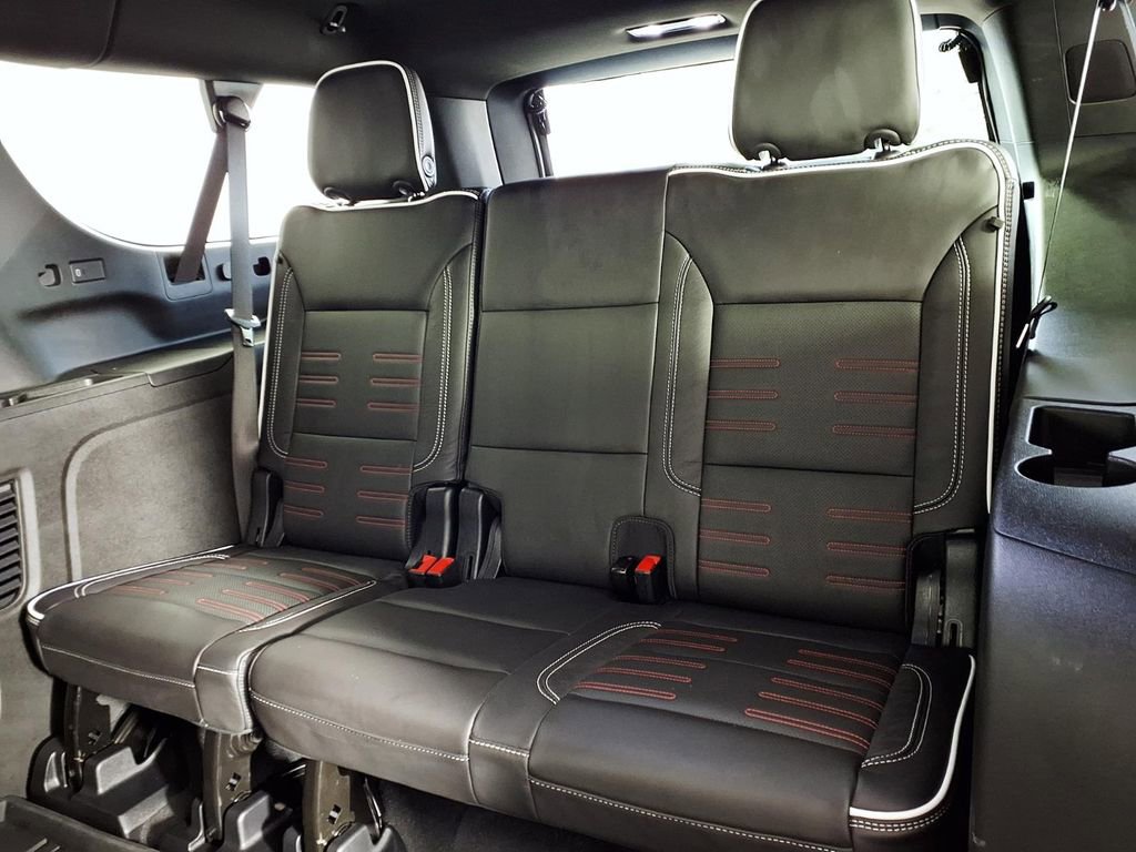 Used 2025 GMC Yukon XL AT4 Ultimate image 7
