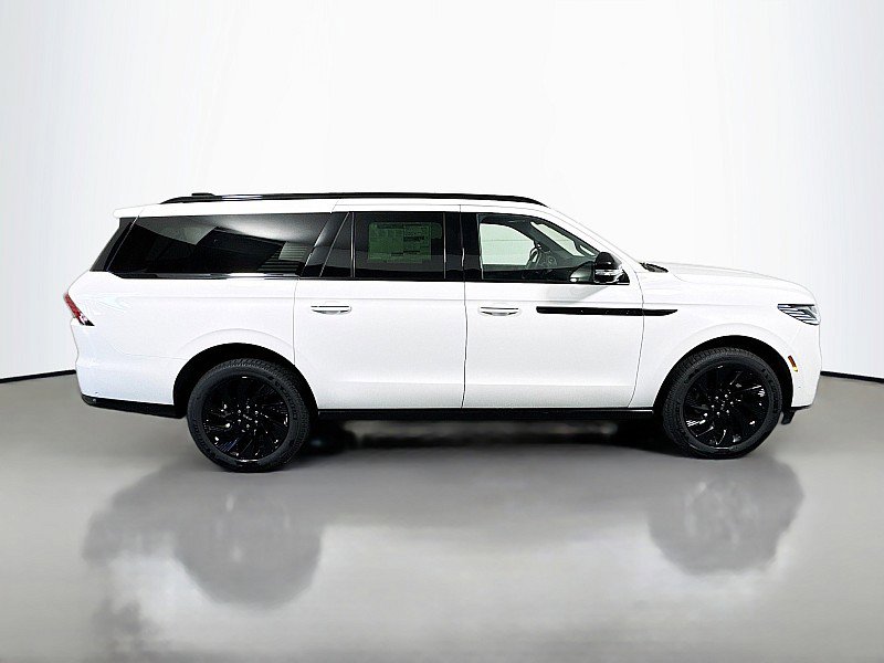 New 2025 Lincoln Navigator L Reserve w/ Jet Appearance Package image 8