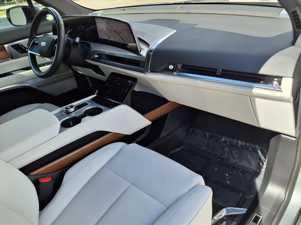 Certified 2026 Cadillac Vistiq Sport AWD/4WD image 8