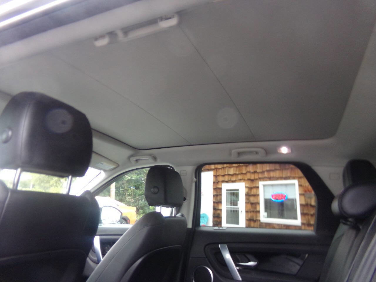 Used 2020 Land Rover Discovery Sport S image 31