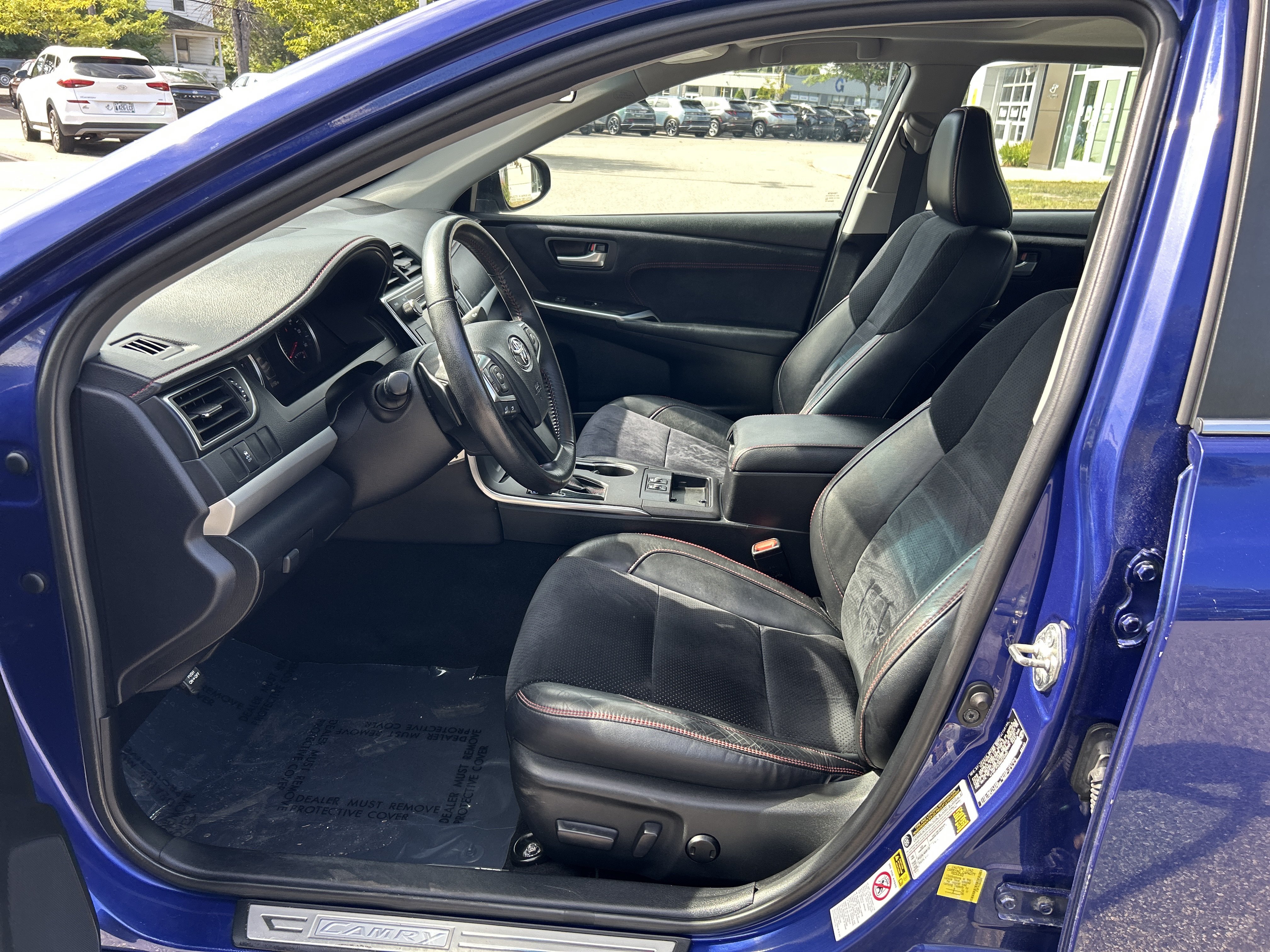 Used 2016 Toyota Camry XSE w/ Moonroof Package FWD image 14