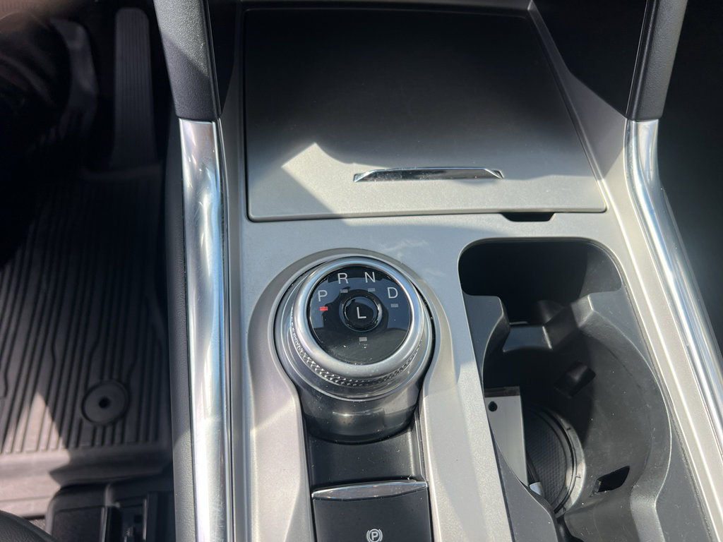 Used 2022 Ford Explorer Limited w/ Equipment Group 301A image 19