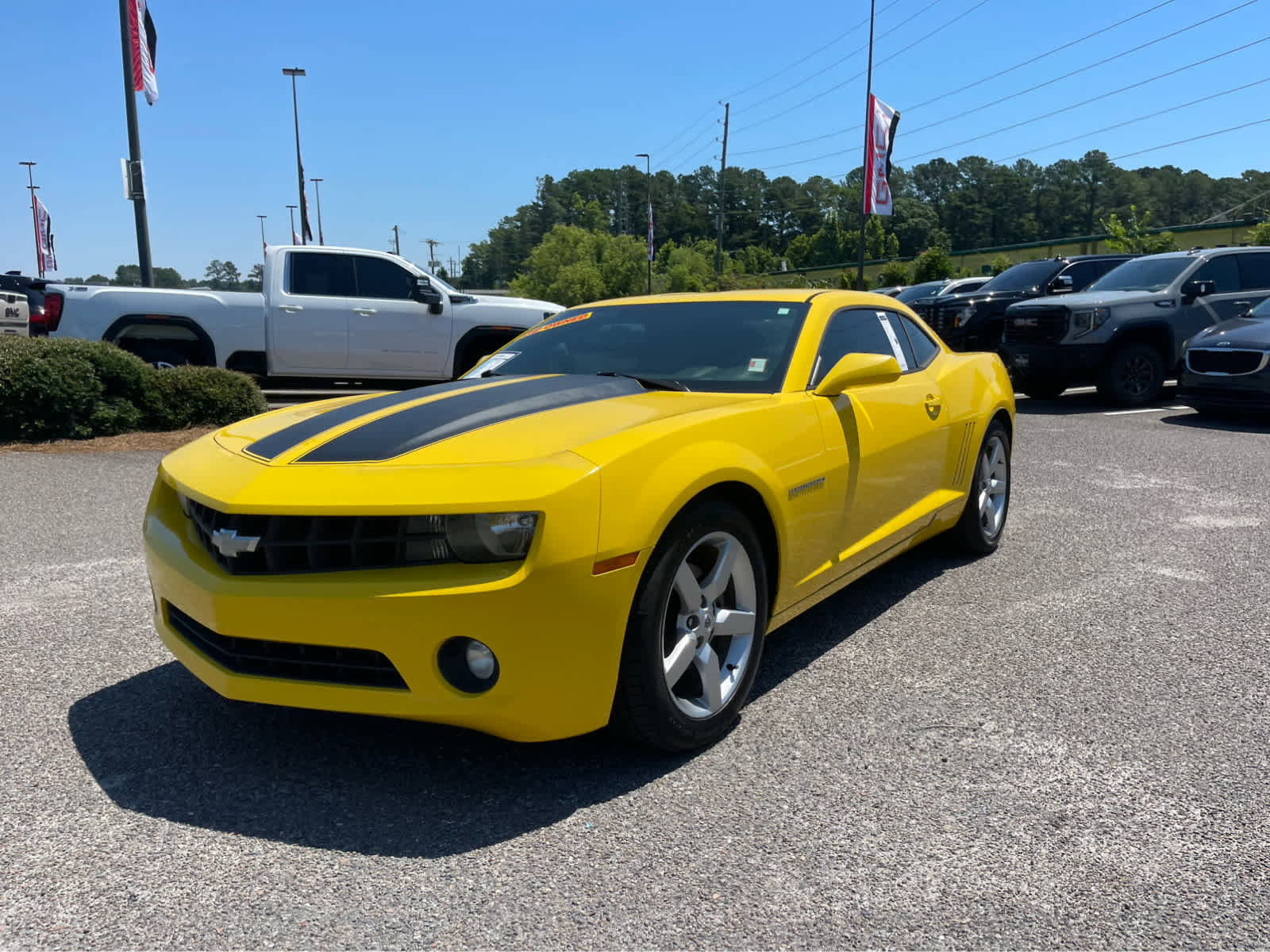 Used 2011 Chevrolet Camaro LT RWD image 2