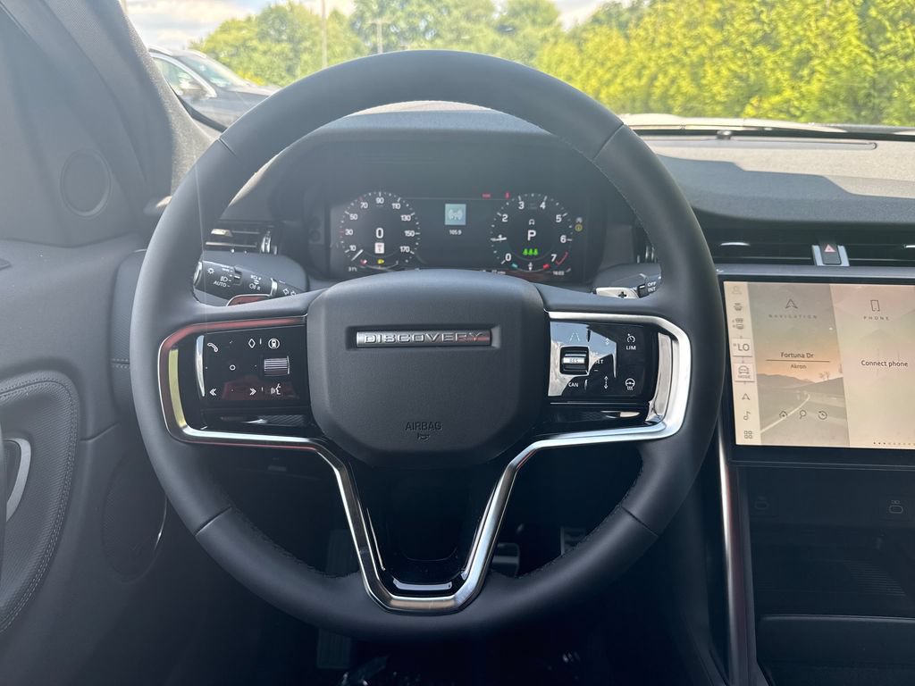 New 2026 Land Rover Discovery Sport Landmark AWD/4WD image 18