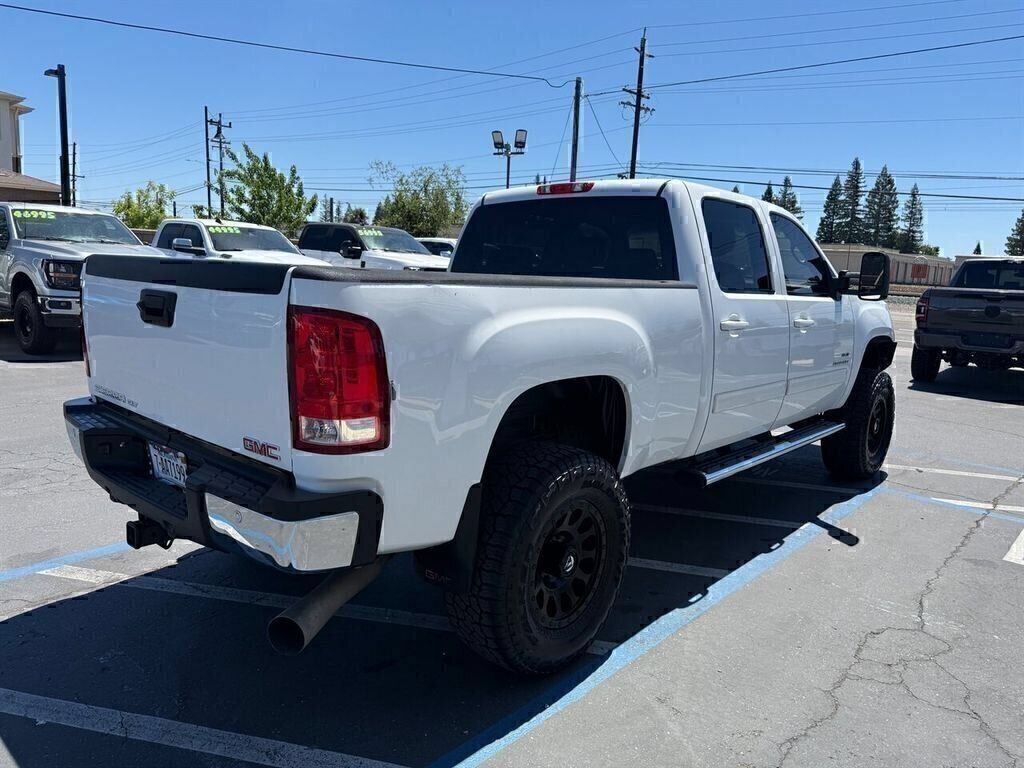 Used 2010 GMC Sierra 2500 SLT w/ SLT Convenience Package AWD/4WD image 5