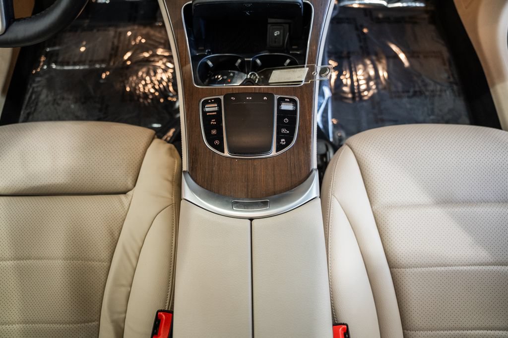 Used 2021 Mercedes-Benz GLC 300 4MATIC w/ Driver Assistance Package image 25