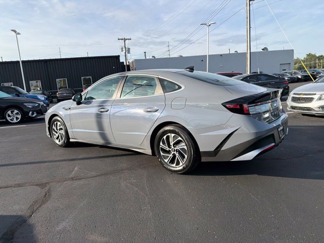 Used 2026 Hyundai Sonata Blue FWD image 14