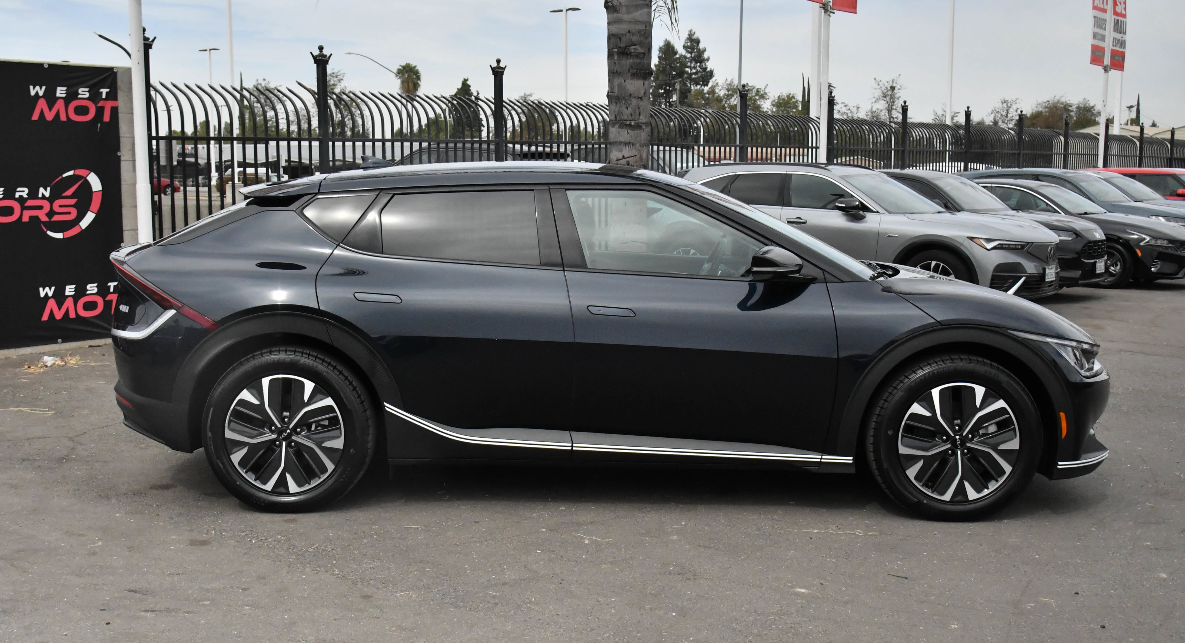 Used 2024 Kia EV6 Light RWD image 9