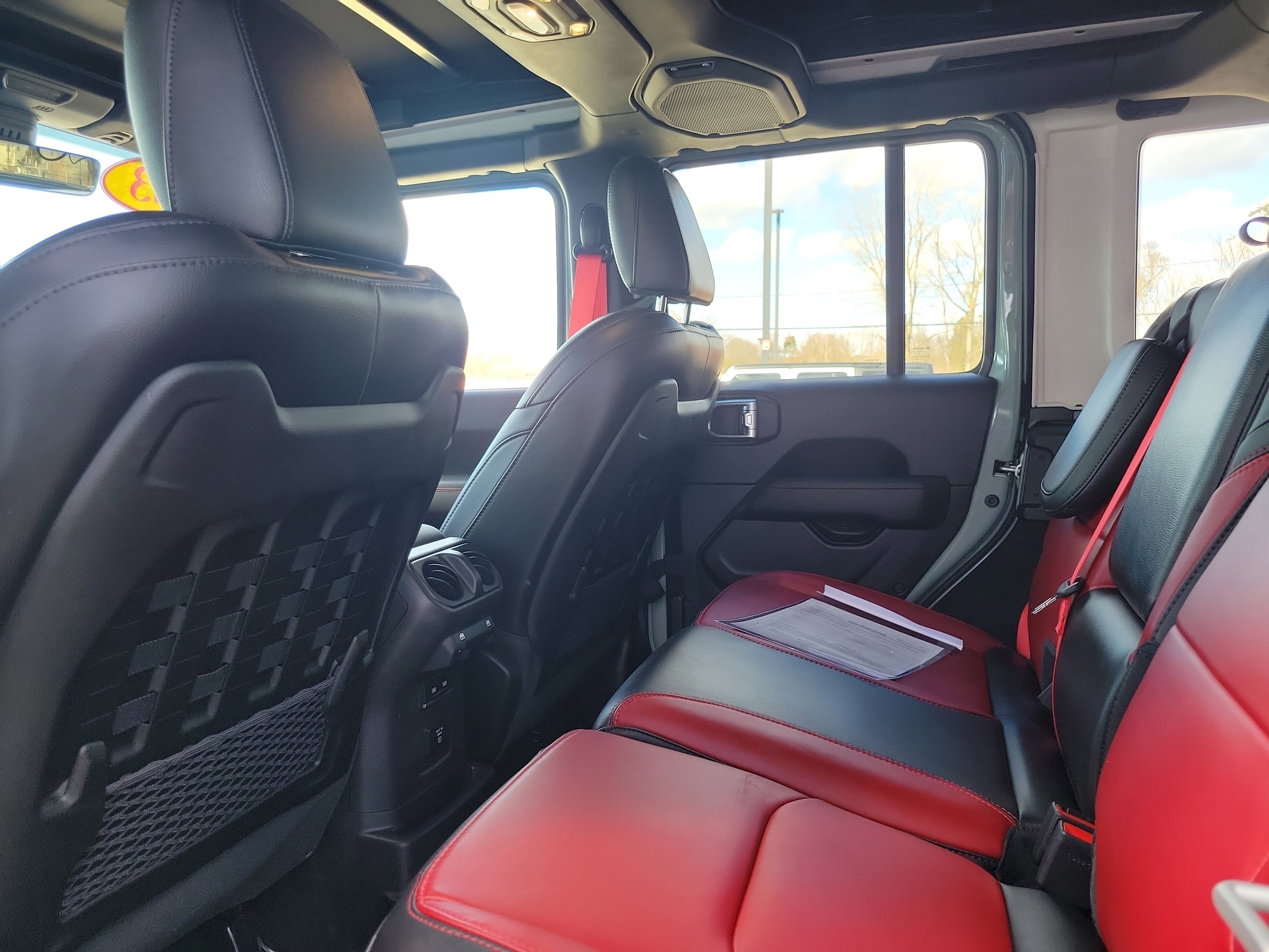 Used 2023 Jeep Wrangler Unlimited Rubicon 4xe image 17