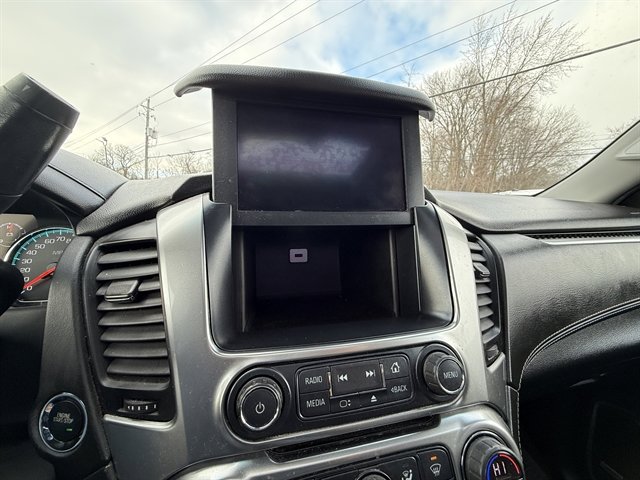 Used 2017 Chevrolet Tahoe LT w/ Luxury Package image 16