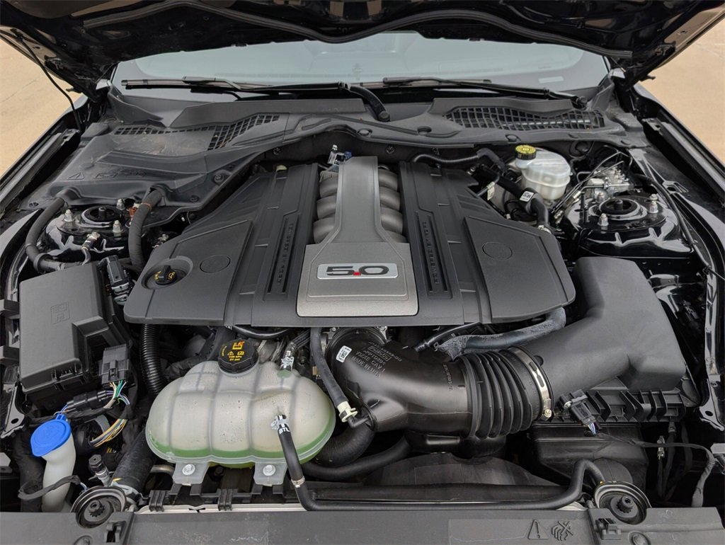 Used 2020 Ford Mustang GT Premium w/ Carbon Sport Interior Package image 10