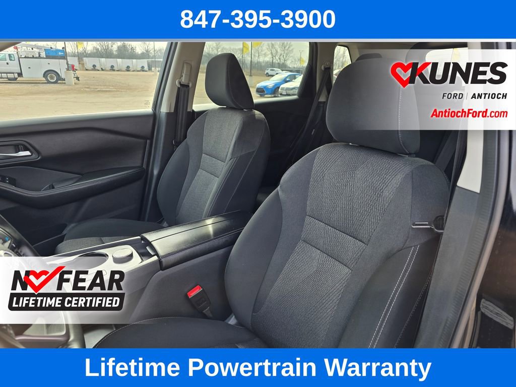 Used 2025 Nissan Rogue SV image 18