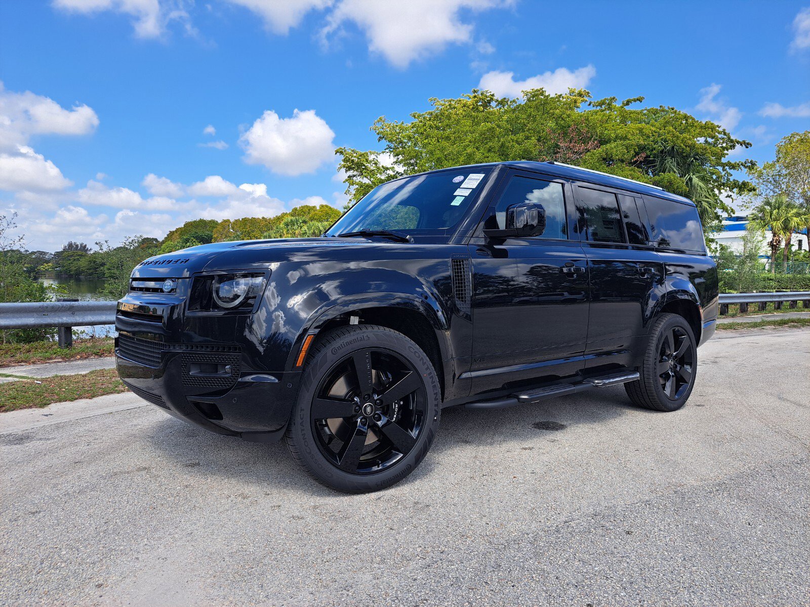 New 2025 Land Rover Defender 130 V8