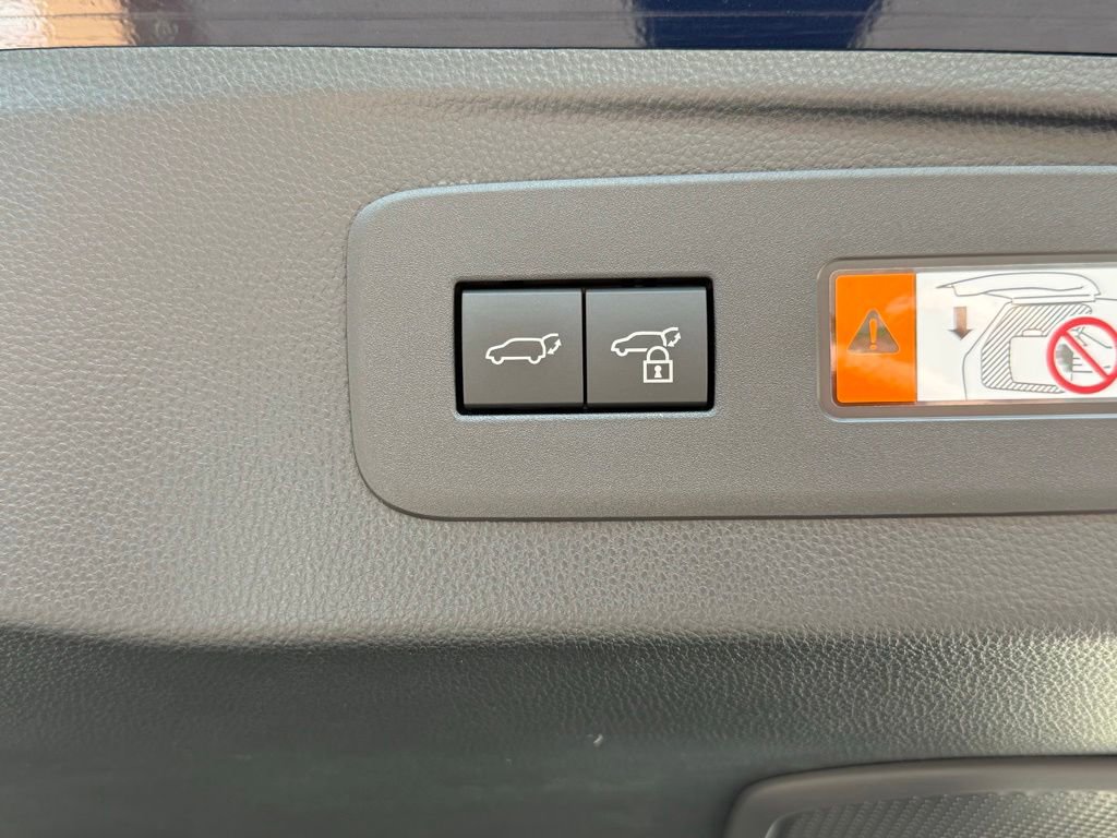 Used 2025 Lexus GX 550 w/ Accessory Package (2T) AWD/4WD image 45