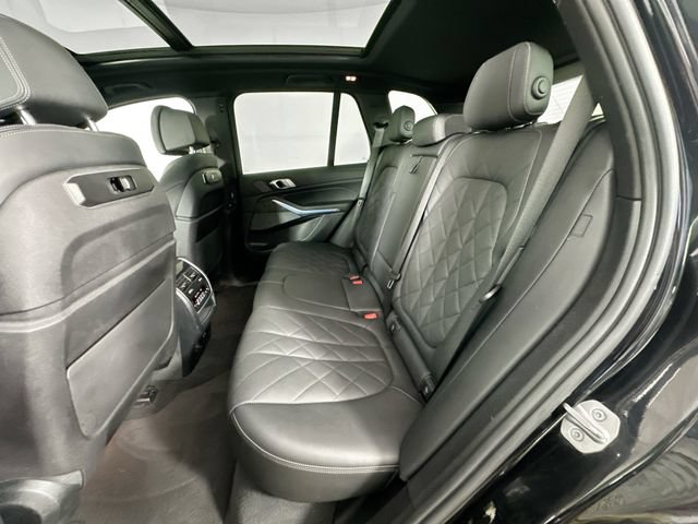 Used 2024 BMW X5 xDrive40i AWD/4WD image 27