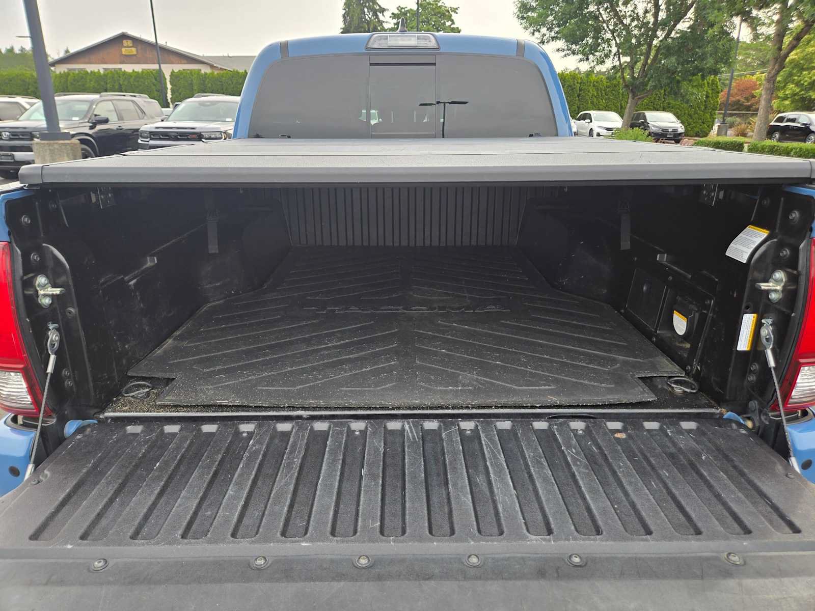 Used 2019 Toyota Tacoma TRD Off-Road AWD/4WD image 13