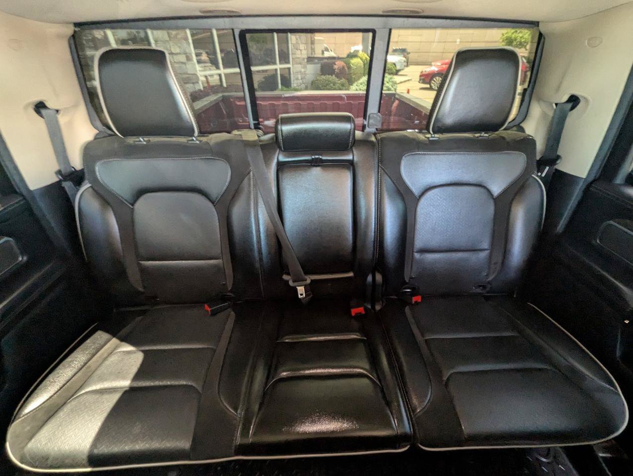 Used 2019 RAM 1500 Laramie AWD/4WD image 23