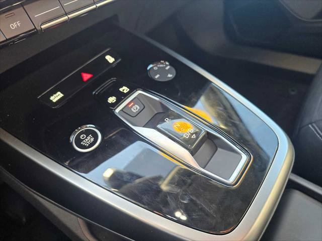 Used 2024 Audi Q4 e-tron Premium image 31