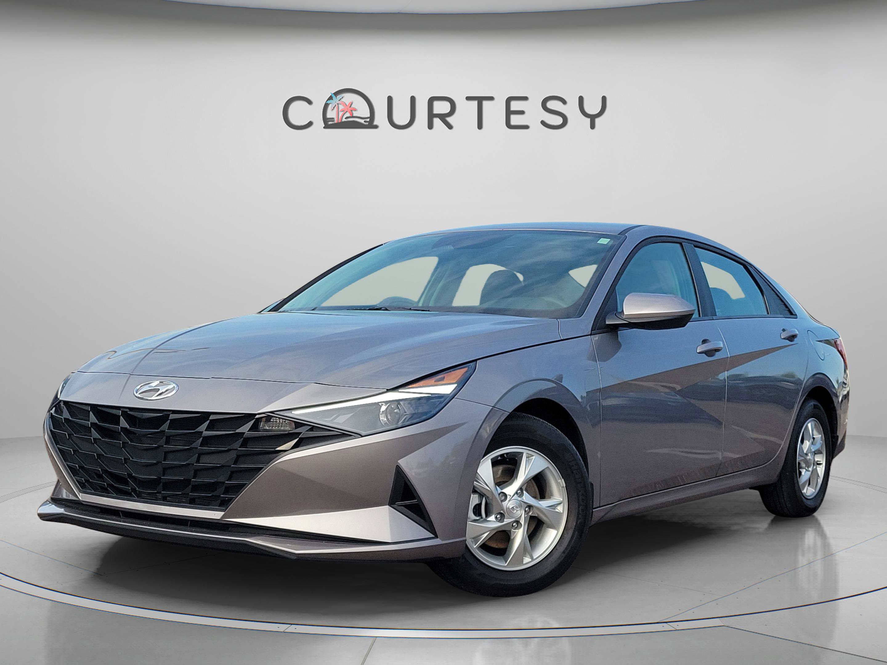 Certified 2023 Hyundai Elantra SE image 1