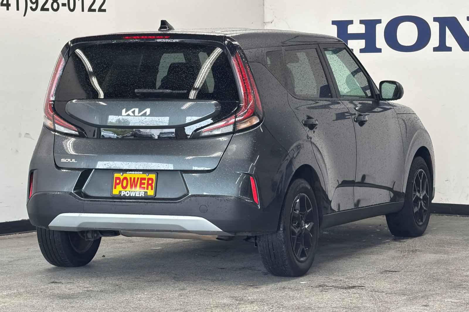 Used 2023 Kia Soul LX w/ LX Technology Package FWD image 3
