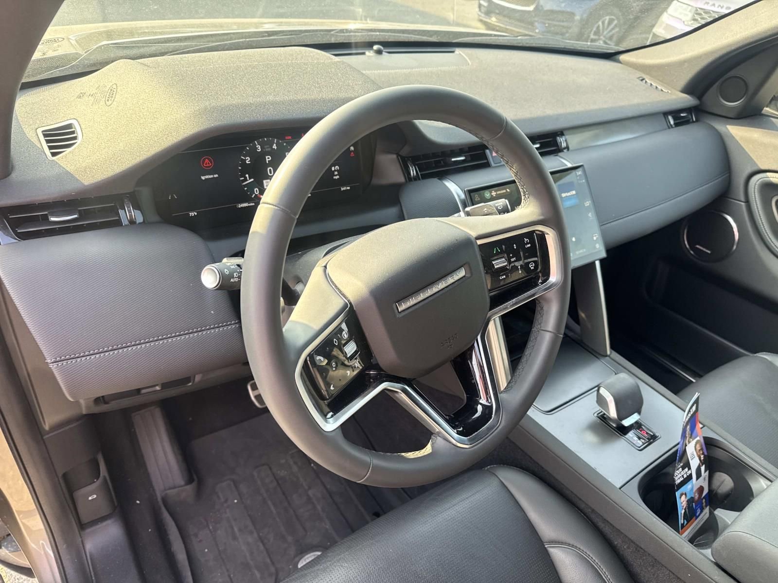 Used 2024 Land Rover Discovery Sport Dynamic SE AWD/4WD image 18