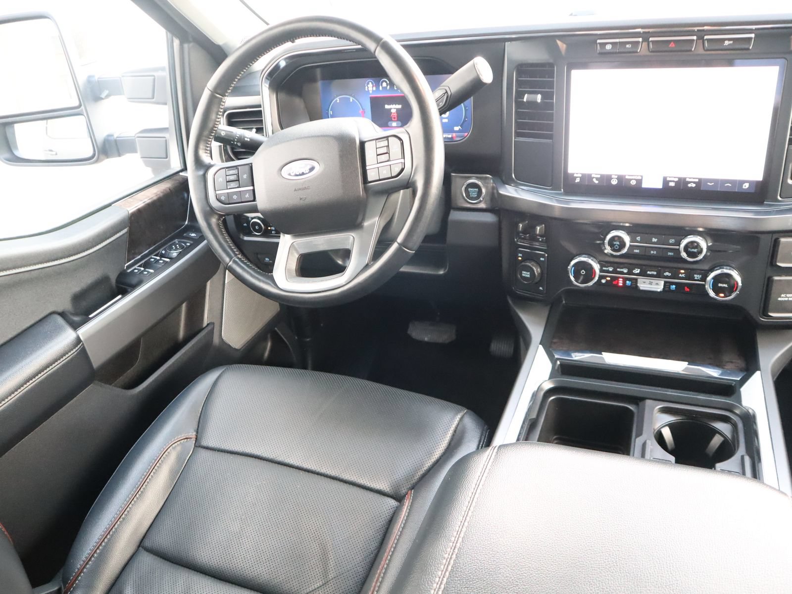 Used 2024 Ford F250 Lariat AWD/4WD image 27