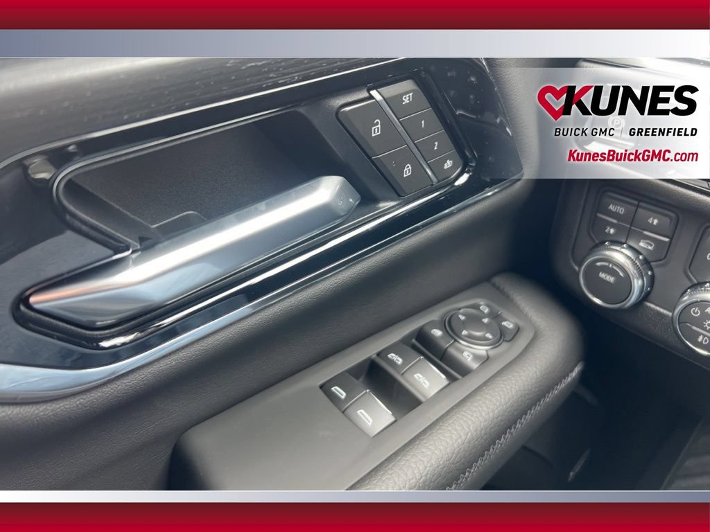 New 2026 GMC Yukon XL Denali w/ Sun & Power Step Package AWD/4WD image 23