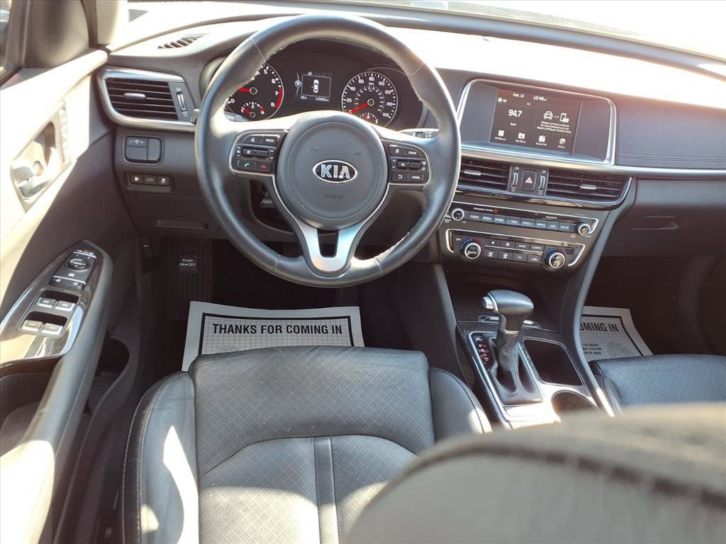 Used 2017 Kia Optima EX image 4